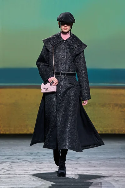 Look 12